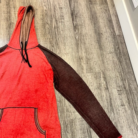 Men’s BKE thermal hoodie - size large. Brown, taupe and dark brown in color. - Picture 4 of 6